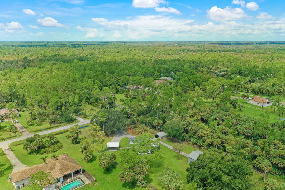 140 5th St NW, Naples, FL 34120