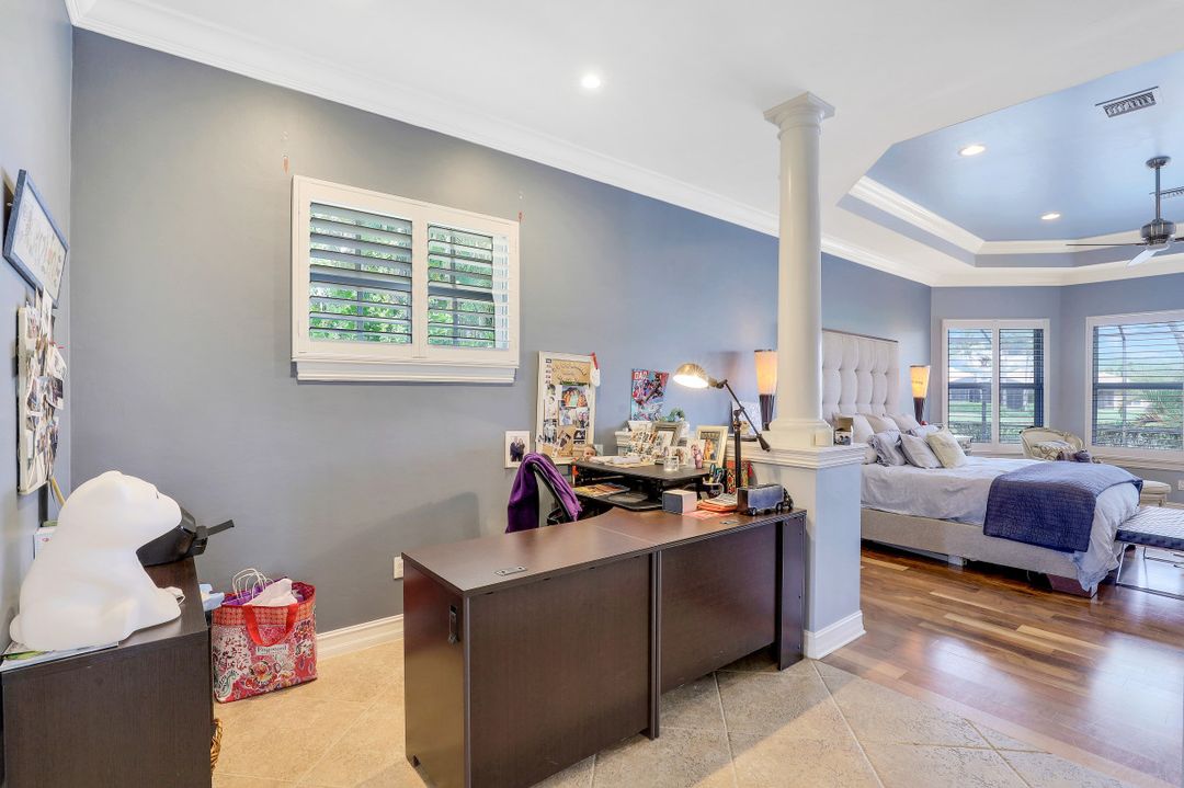 5119 Post Oak Ln, Naples, FL 34105