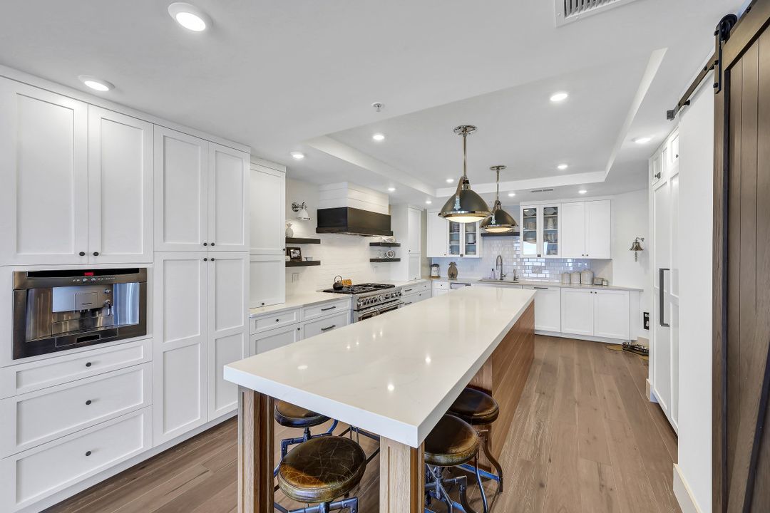 970 Cape Marco Dr #1707, Marco Island, FL 34145