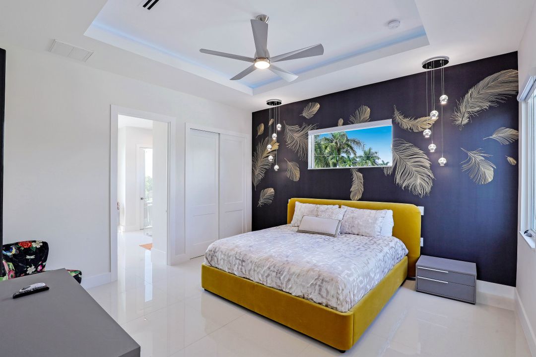 5232 Seminole Ct, Cape Coral, FL 33904