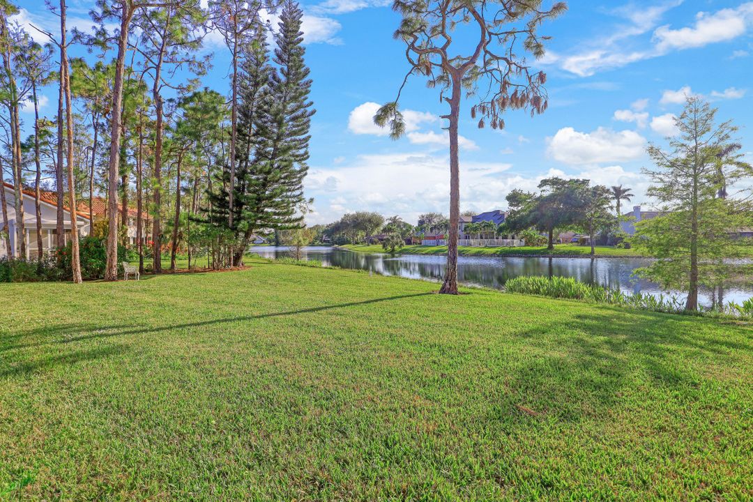 268 Melrose Pl, Naples, FL 34104