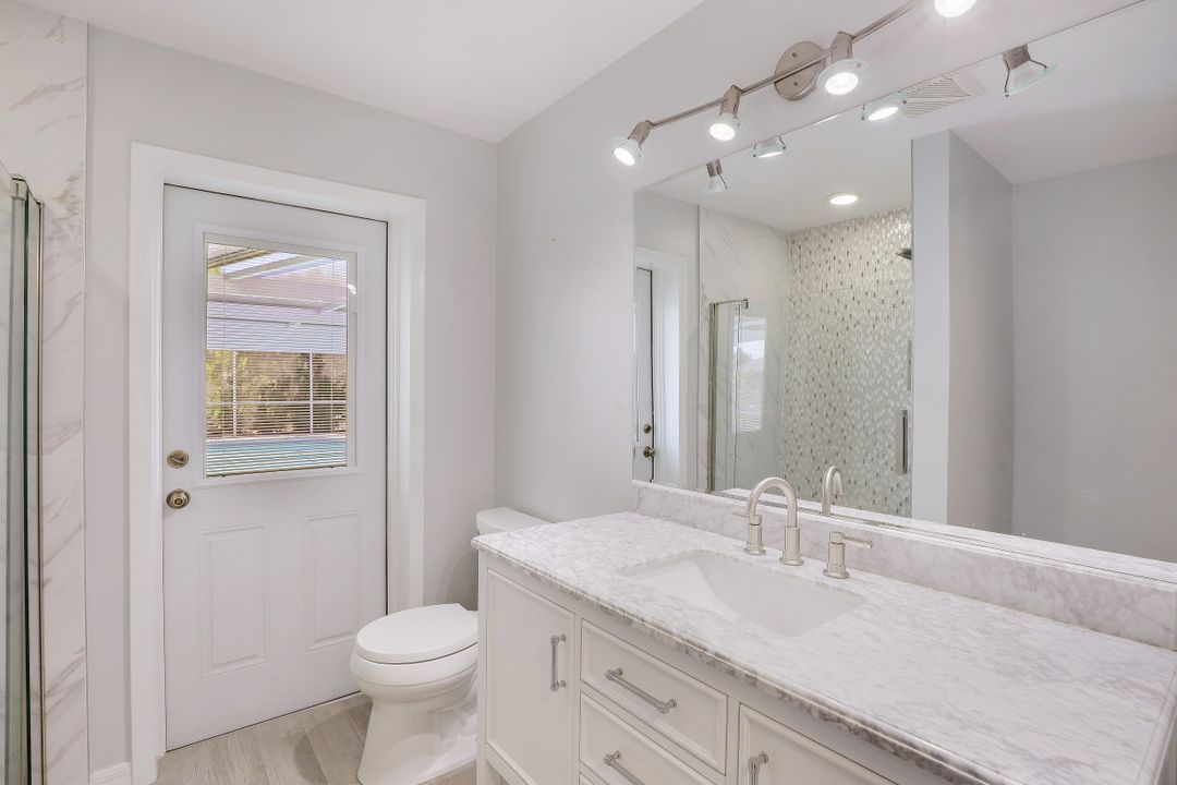 288 Grapewood Ct, Marco Island, FL 34145