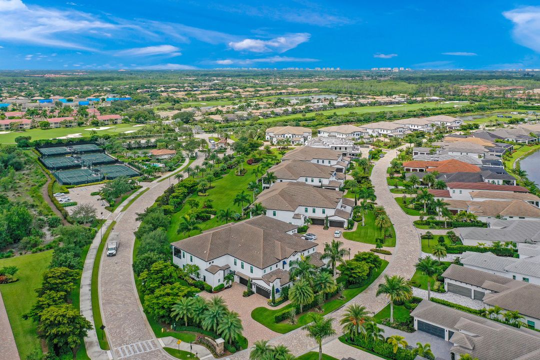 16394 Corsica Way #1-202, Naples, FL 34110