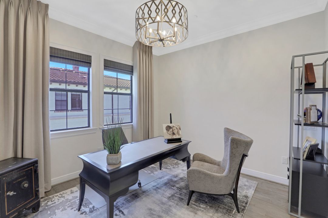 16386 Viansa Way #301, Naples, FL 34110