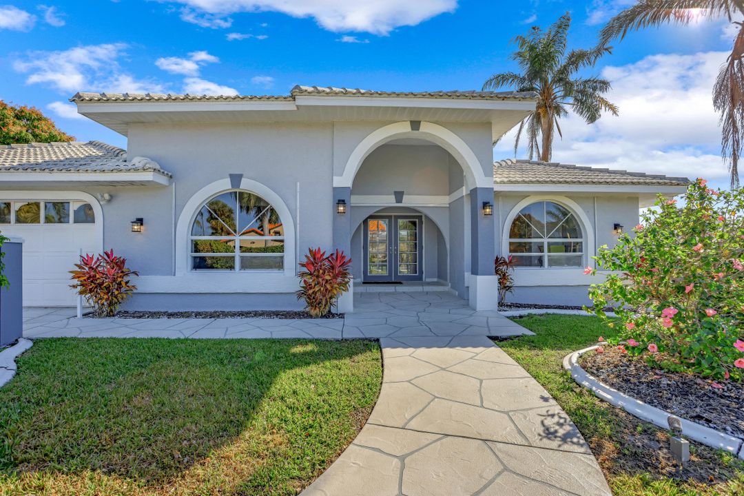 1144 Lincoln Ct, Cape Coral, FL 33904