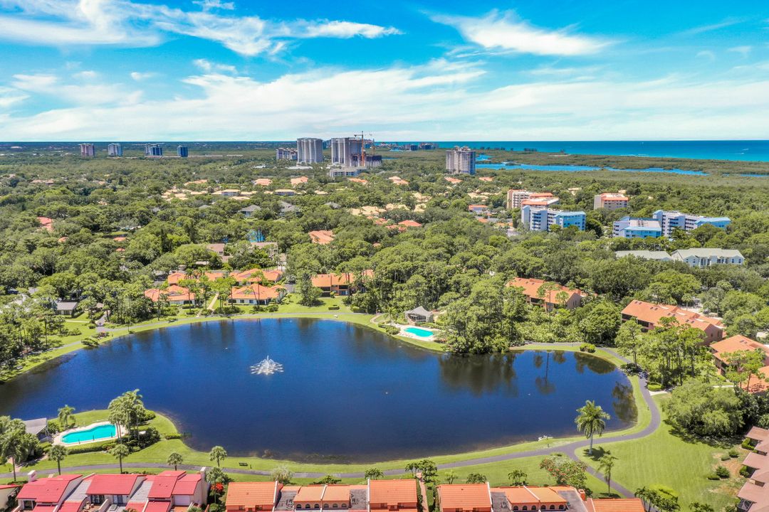 15330 Cedarwood Ln, Naples, FL 34110