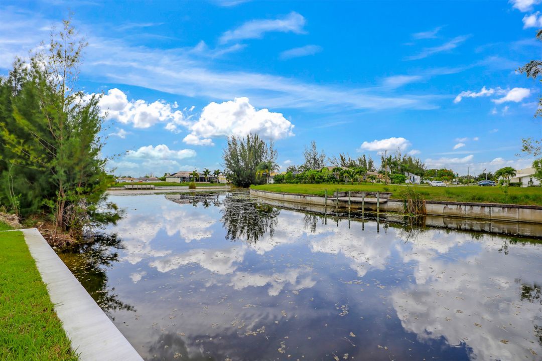 1425 SW 24th St, Cape Coral, FL 33991