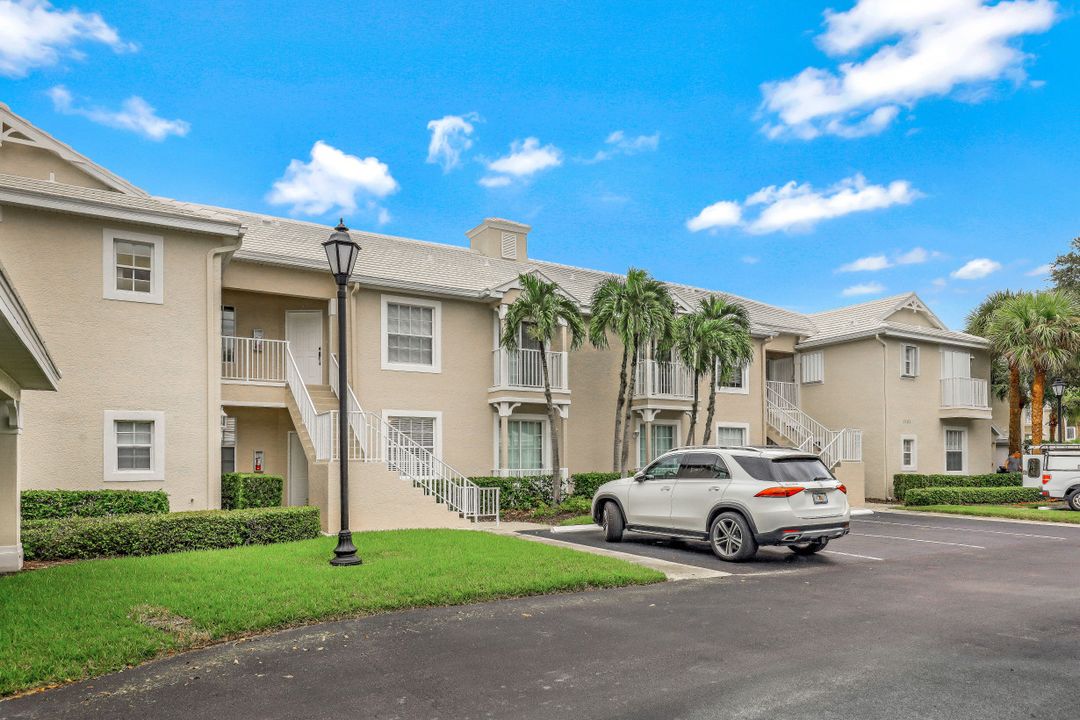 1101 Sweetwater Ln #1201, Naples, FL 34110