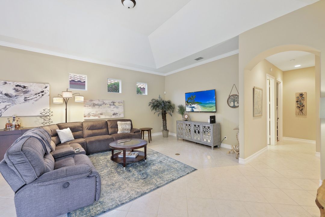 12535 Wildcat Cove Cir, Estero, FL 33928