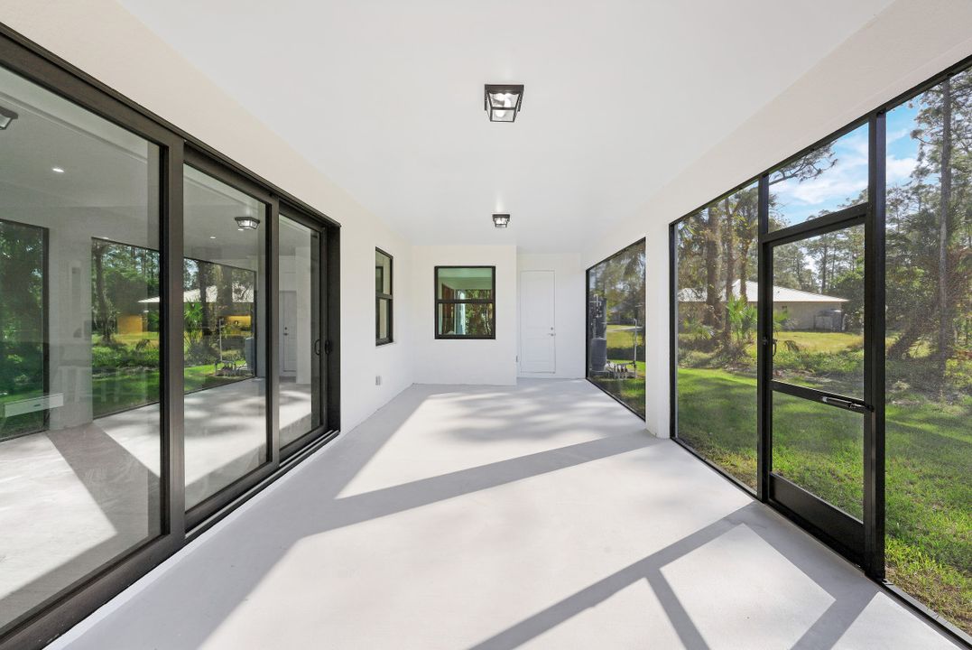 1030 22nd Ave NE, Naples, FL 34120