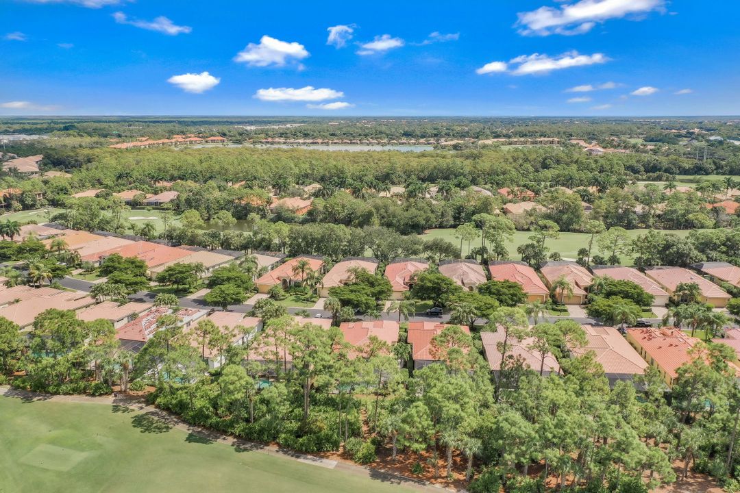 28637 Pienza Ct, Bonita Springs, FL 34135