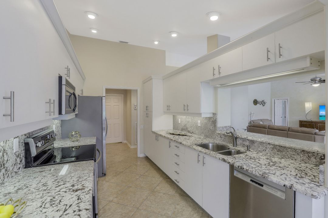 13250 Bridgeford Ave, Bonita Springs, FL 34135