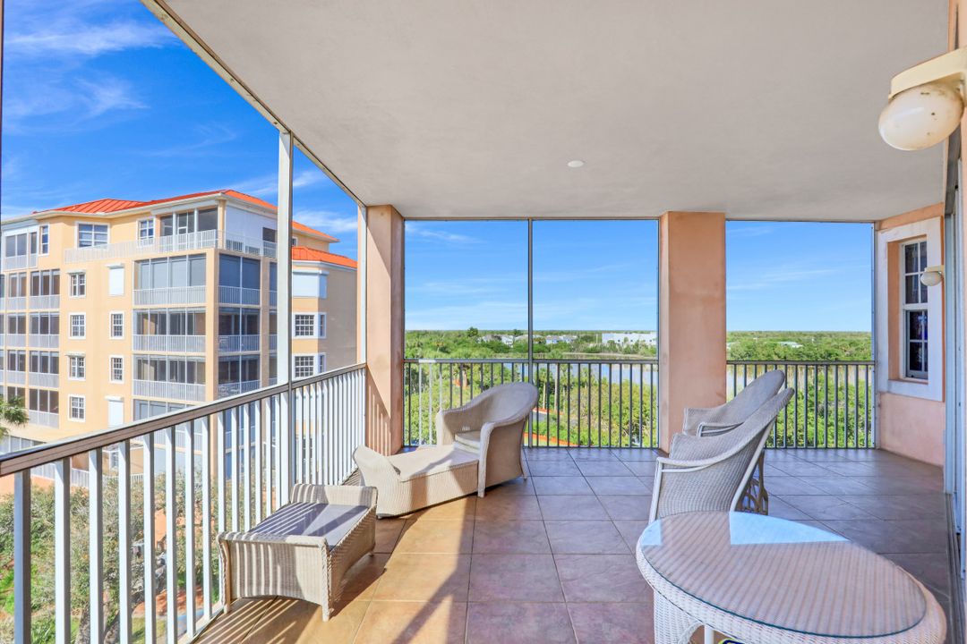 269 Vintage Bay Dr #24, Marco Island, FL 34145