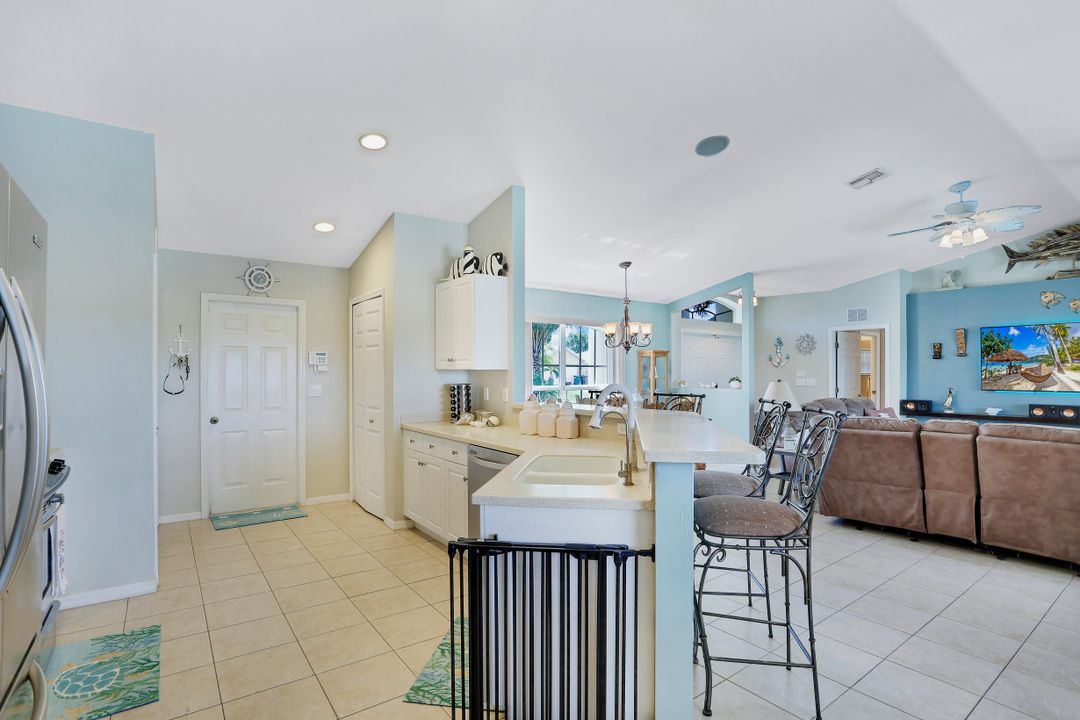 321 NE 10th Terrace, Cape Coral, FL 33909