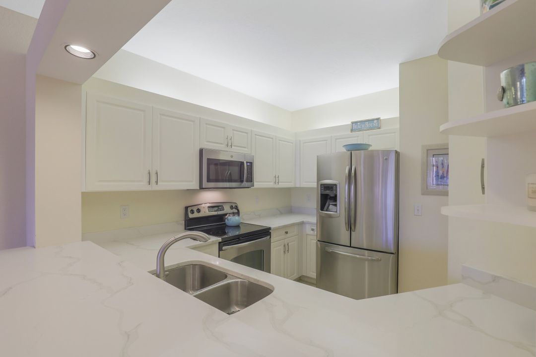 7750 Pebble Creek Cir #105, Naples, FL 34108