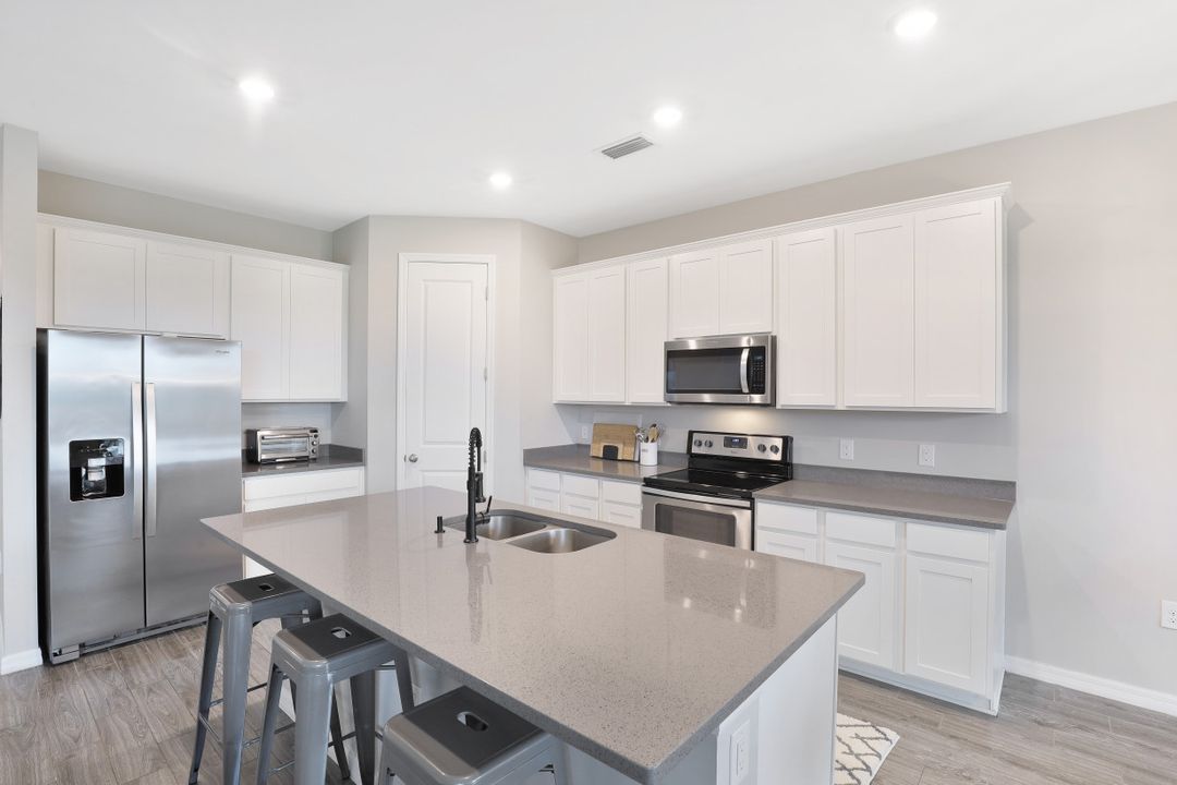 43850 Longleaf Ln, Punta Gorda, FL 33982