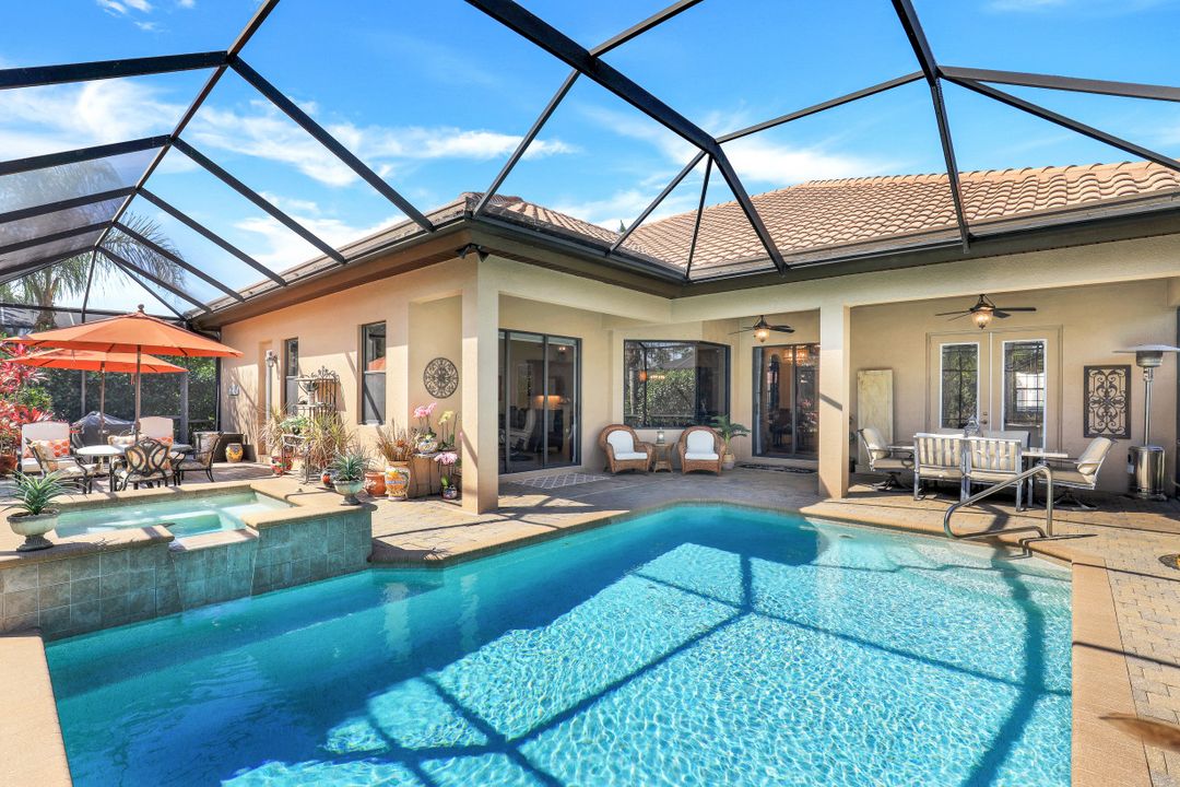 7327 Acorn Way, Naples, FL 34119