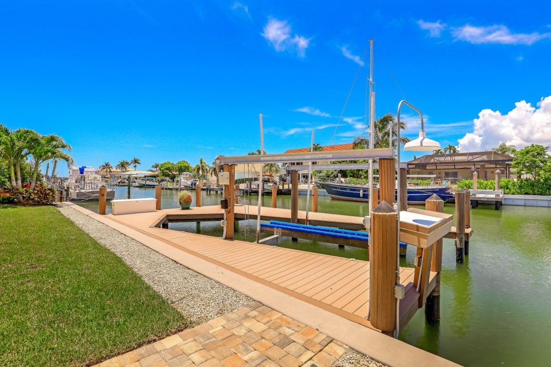 842 Elm Ct, Marco Island, FL 34145