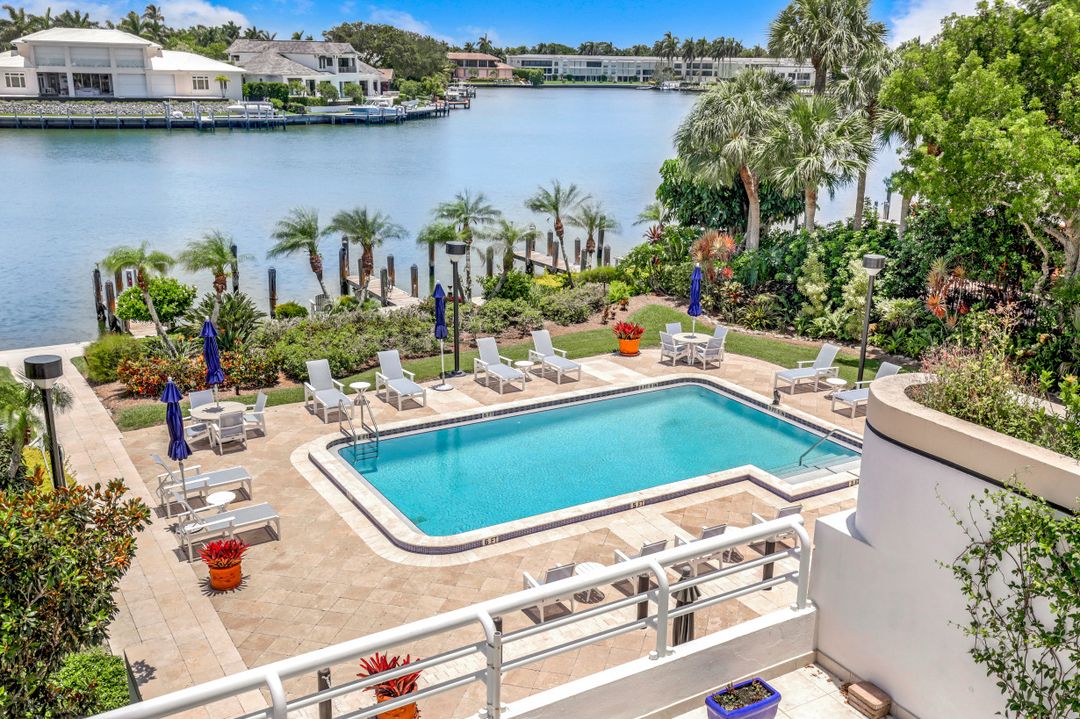 3100 Gulf Shore Blvd N #201, Naples, FL 34103