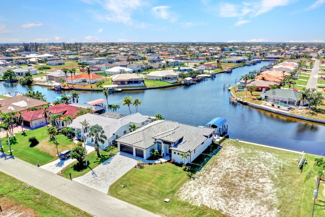 214 NW 32nd Pl, Cape Coral, FL 33993