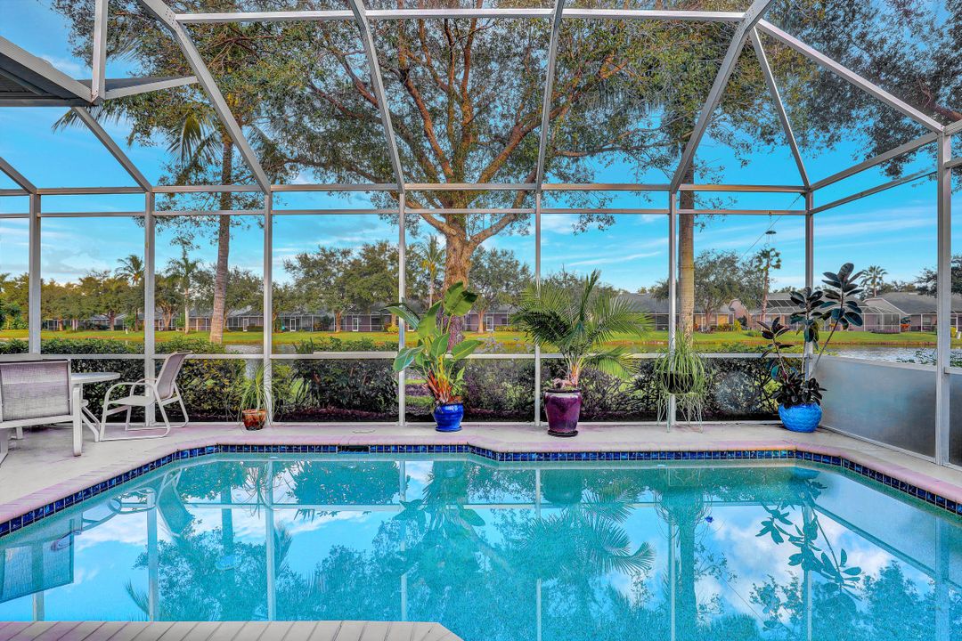 8054 Tauren Ct, Naples, FL 34119