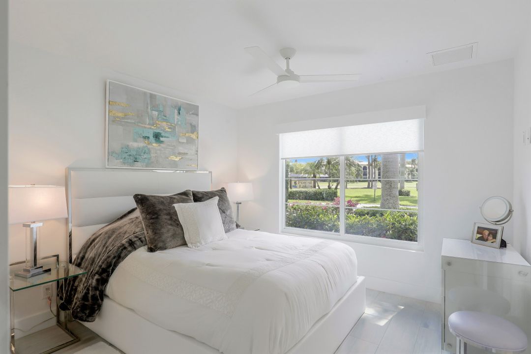 1001 Forest Lakes Dr, Naples, FL 34105