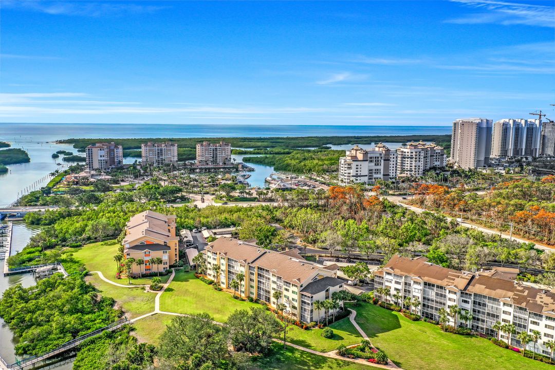 320 Horse Creek Dr #203, Naples, FL 34110