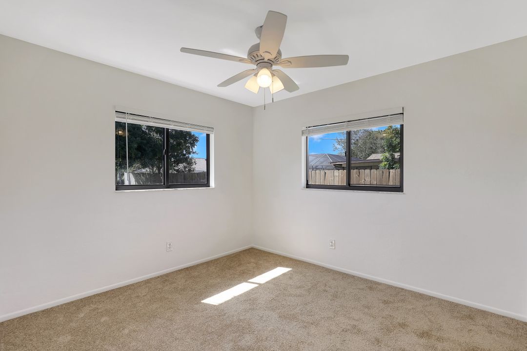 924 SE 15th St, Cape Coral, FL 33990