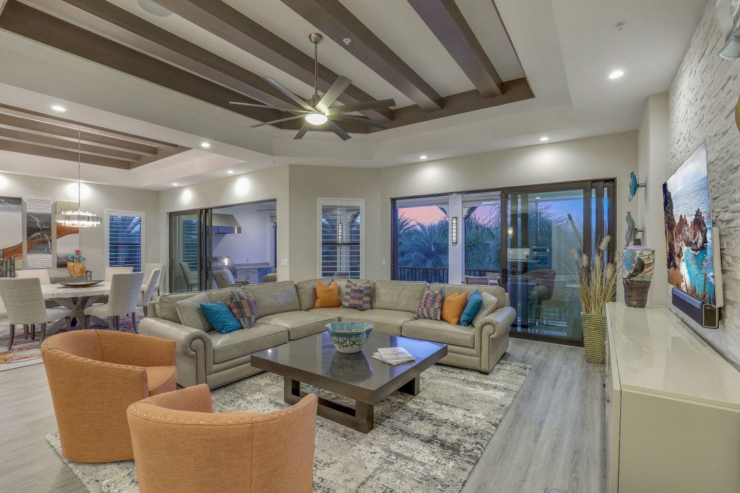 16358 Corsica Way #201, Naples, FL 34110