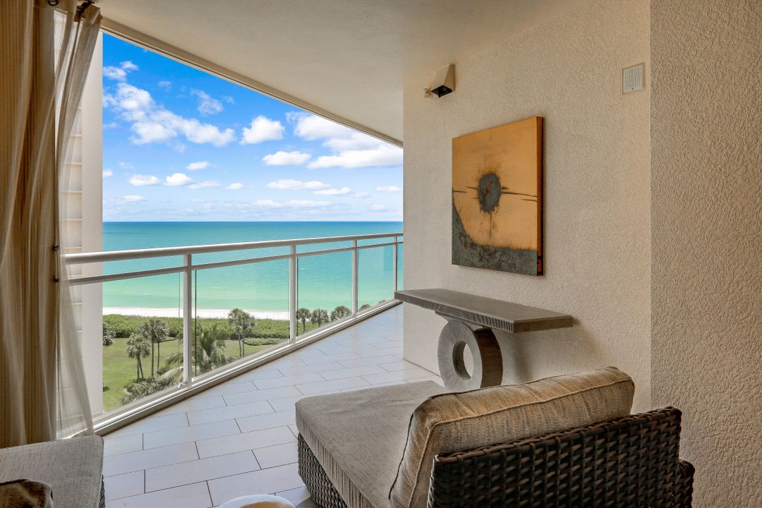 11125 Gulf Shore Dr #701, Naples, FL 34108