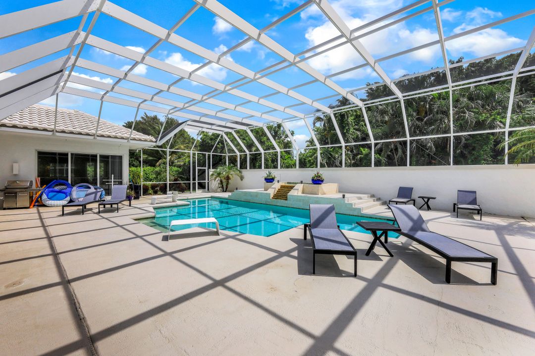 621 S Barfield Dr, Marco Island, FL 34145