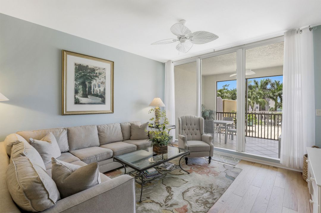 400 Flagship Dr #306, Naples, FL 34108