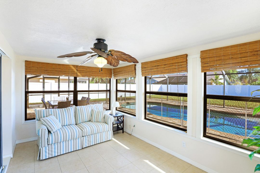 3923 SE 9th Ct, Cape Coral, FL 33904