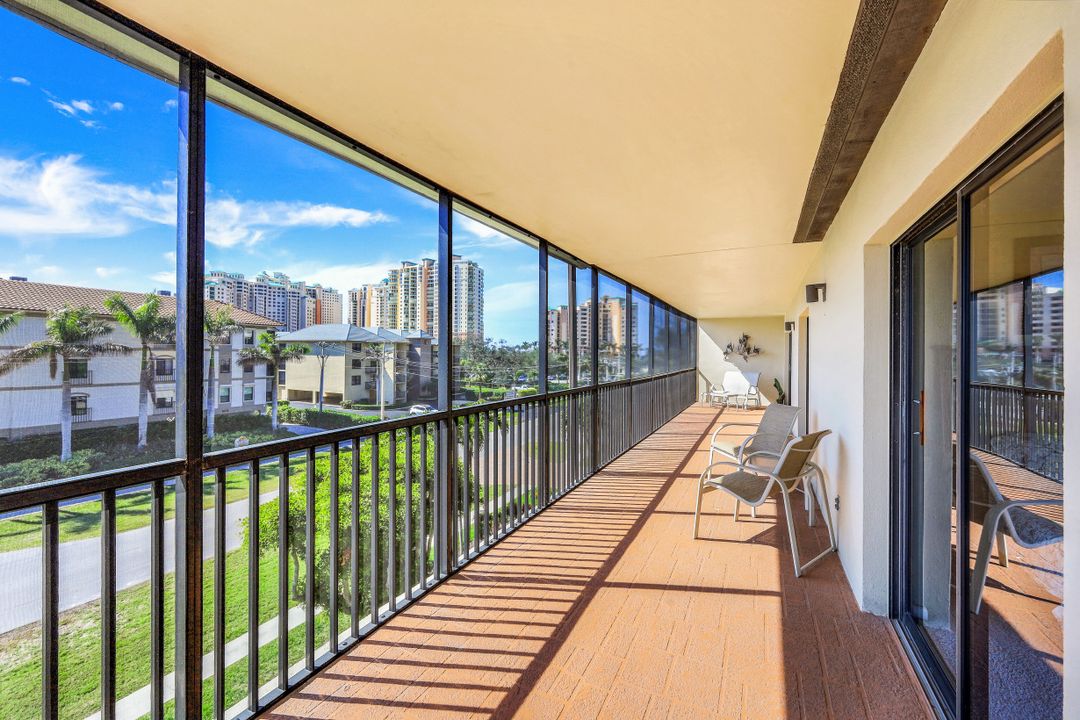 961 Swallow Ave #302, Marco Island, FL 34145