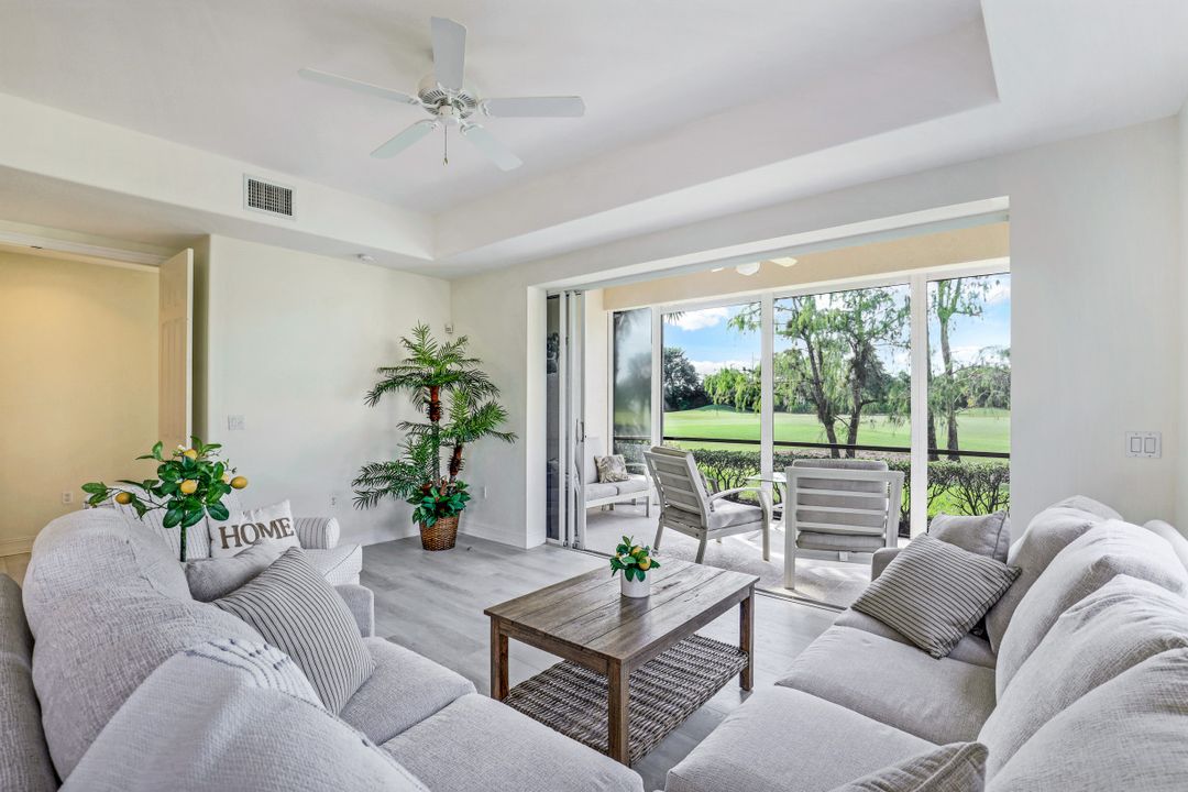 6049 Ashford Ln #202, Naples, FL 34110