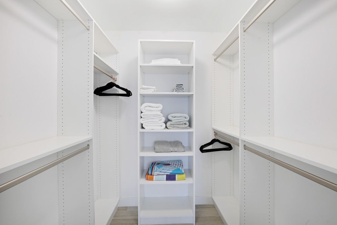 614 Cape Coral Pkwy W, Cape Coral, FL 33914