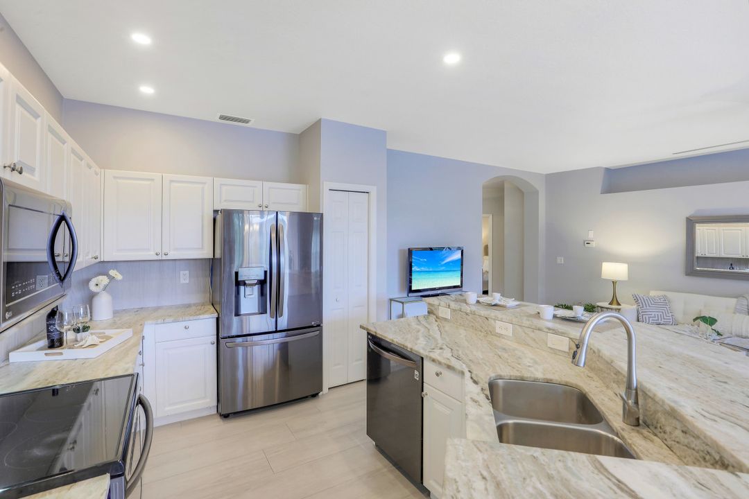 5205 Birmingham Dr #102, Naples, FL 34110