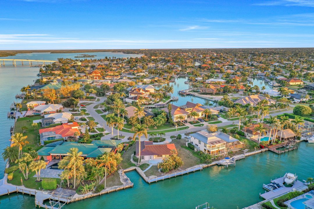 1260 Laurel Ct, Marco Island, FL 34145