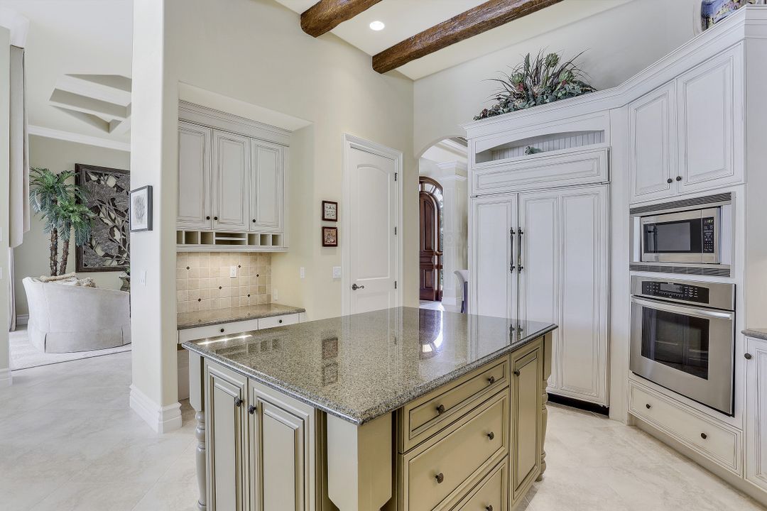 9301 Lakebend Preserve Ct, Estero, FL 34135