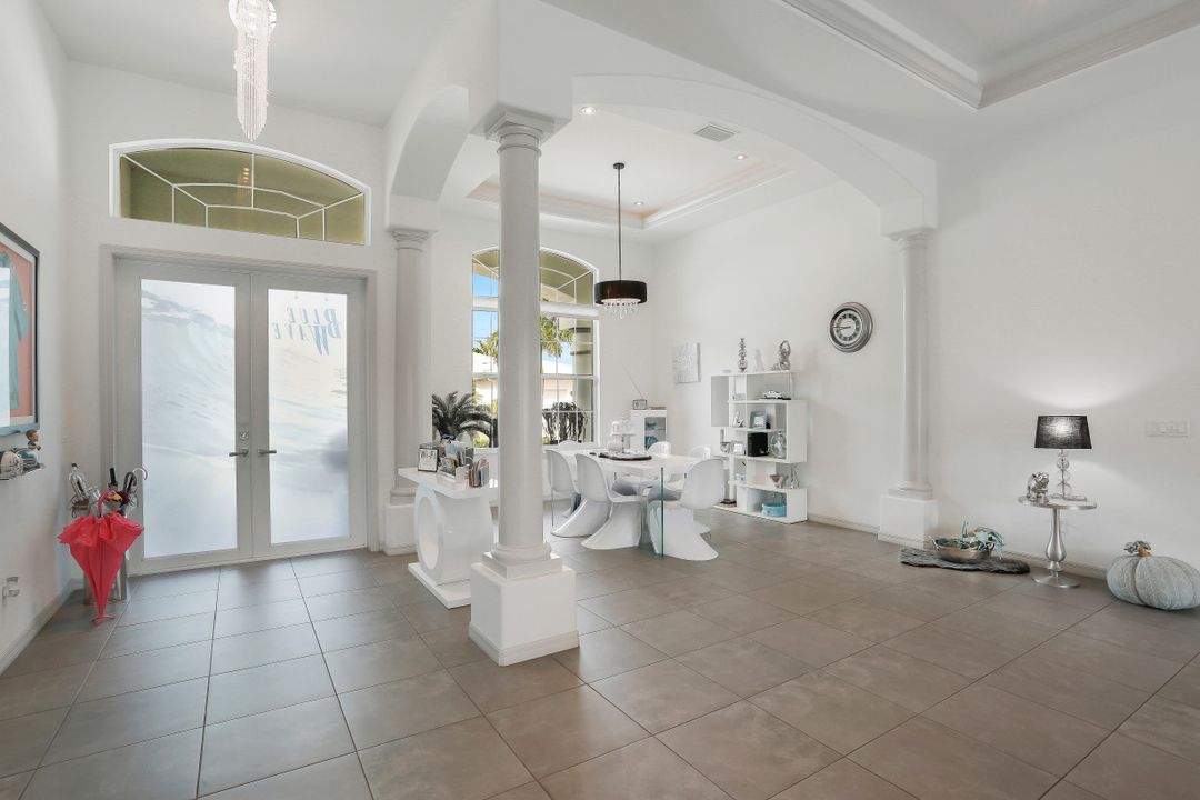 5341 Mikado Ct, Cape Coral, FL 33904