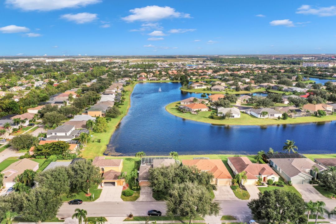 9051 Pittsburgh Blvd, Fort Myers, FL 33967