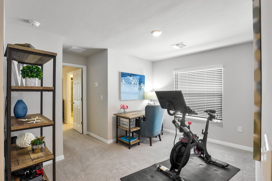 15359 Wildflower Cir, Naples, FL 34119