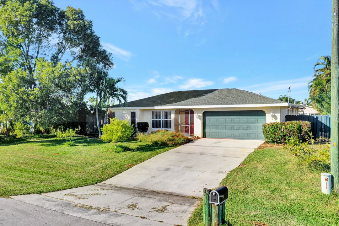 1803 SE 16th St, Cape Coral, FL 33990