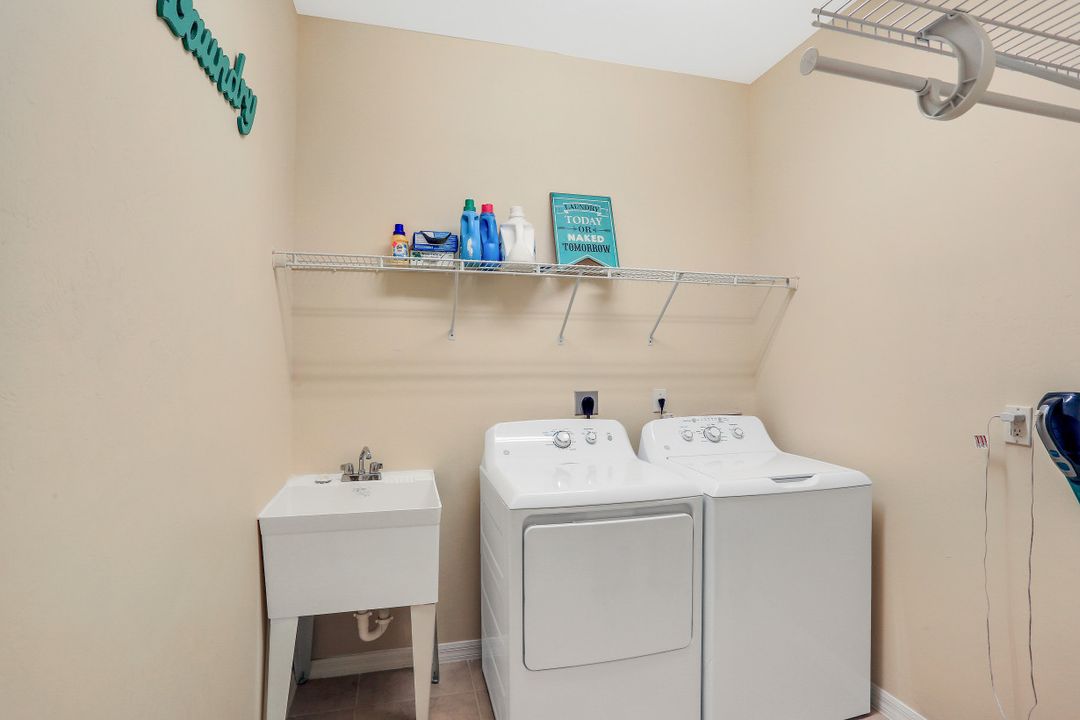 10007 Via San Marco Loop, Fort Myers, FL 33905