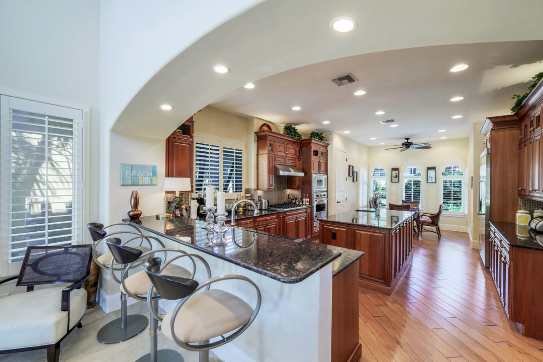 2919 Tiburon Blvd E, Naples, FL 34109