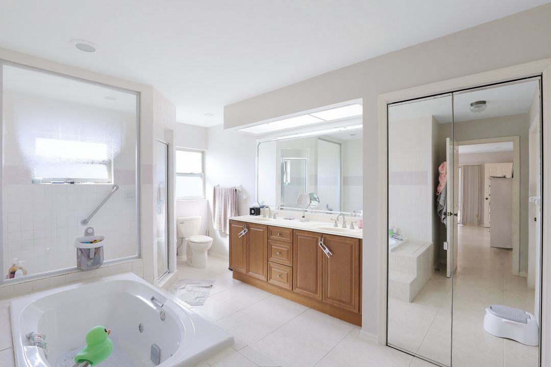 217 Bermuda Rd, Marco Island, FL 34145