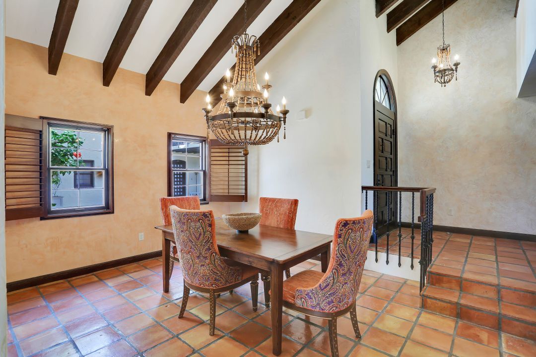 5850 Pelican Bay Blvd #D, Naples, FL 34108