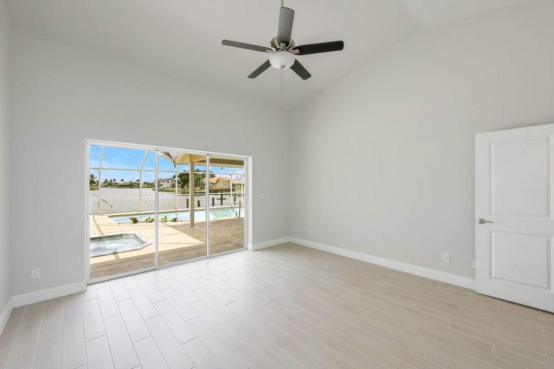 1014 Hancock Bridge Pkwy, Cape Coral, FL 33990