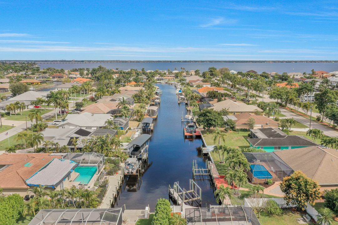 2929 SE 20th Ave, Cape Coral, FL 33904