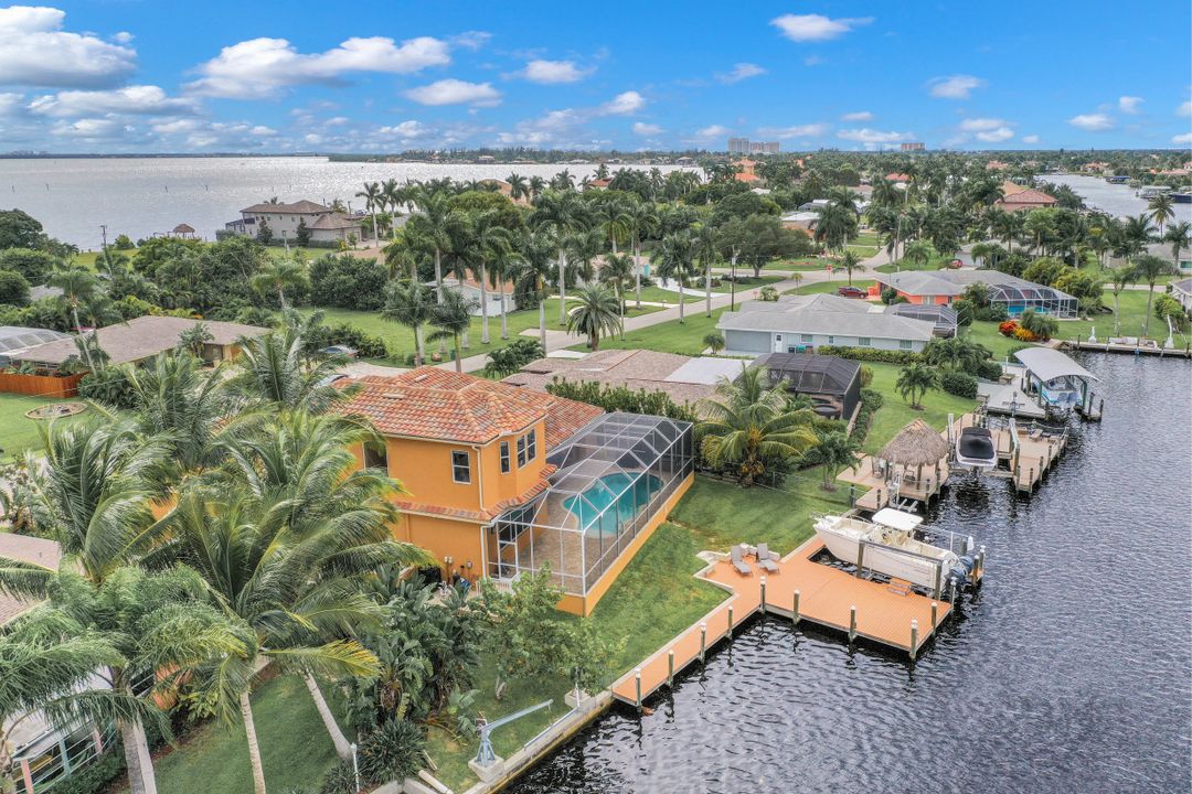 719 Coral Dr, Cape Coral, FL 33904